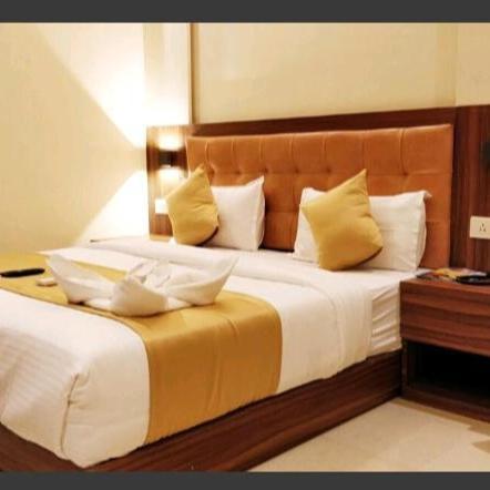 Hotel Emerald Near T2 International Airport Mumbai Exterior photo